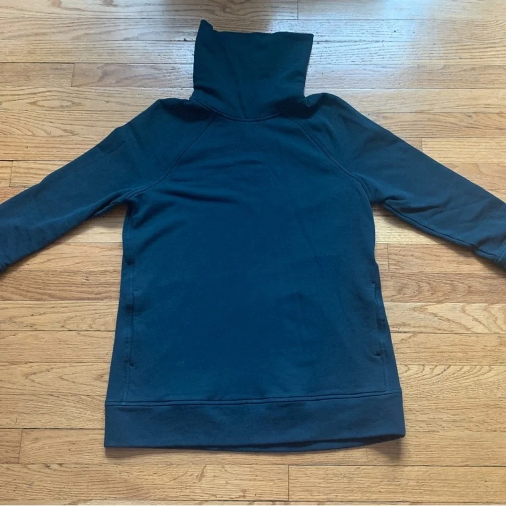 Lululemon Athletica Deep Blue Turtleneck Sweater